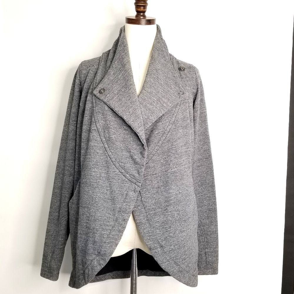 Lululemon Women's That's a Wrap Gray Versatile Longsleeve Sweater Cardigan, 4